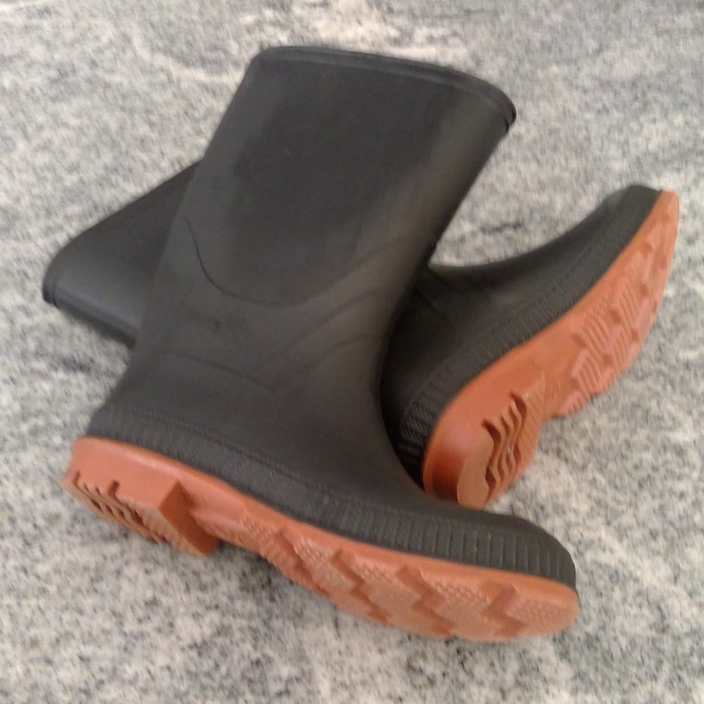 Kids Size 2 Black Waterproof Muck/Rain Boots